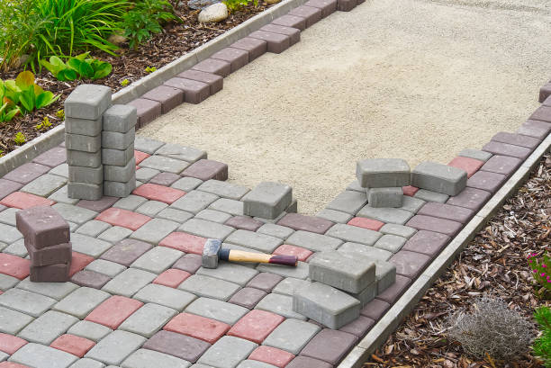 Best Interlocking Driveway Pavers  in Springfield, MI